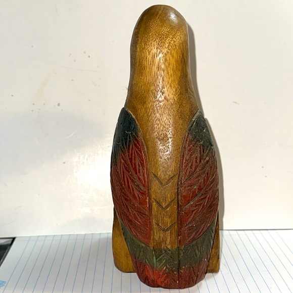Large hand carved and painted toucan. One solid piece of wood. - Picture 4 of 8